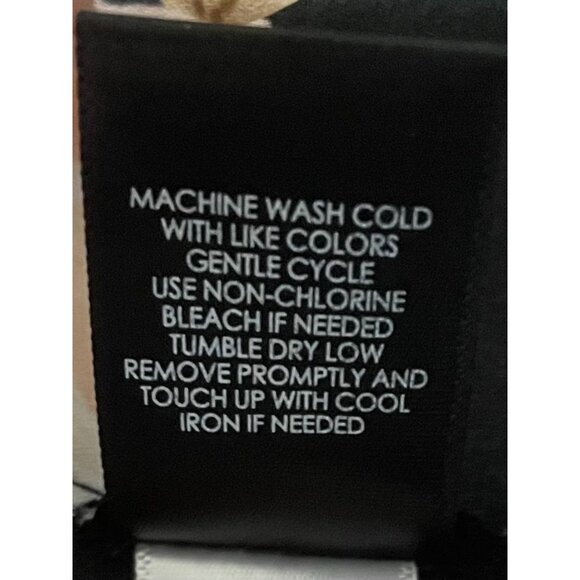 Torrid Women's Floral Peplum Tank Top - Black & Peach Roses Size 3 - Picture 4 of 9